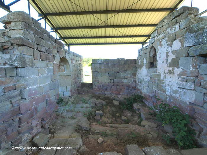 INTERIOR DE LA CABECERA DEL TEMPLO DESDE EL SUR